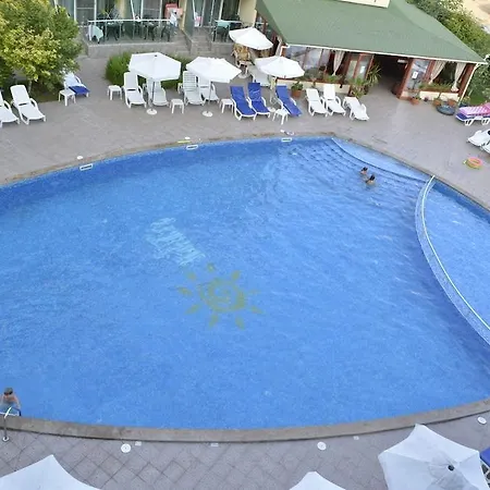 Julia Family Lägenhetshotell 3*