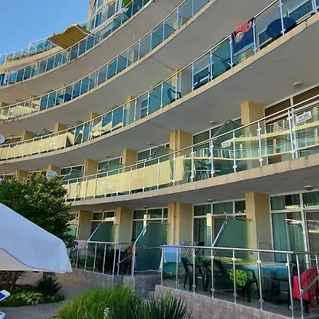 Lägenhetshotell Julia Family Slăntjev Brjag