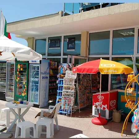 Julia Family Aparthotel 3*