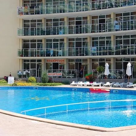 Lägenhetshotell Julia Family 3*