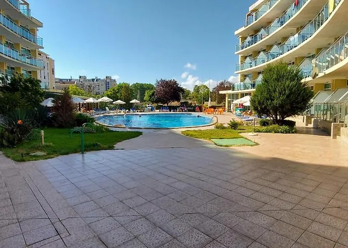 Julia Family 3* Slantschew brjag