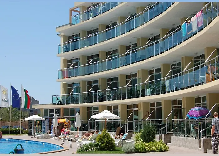 Julia Family Aparthotel